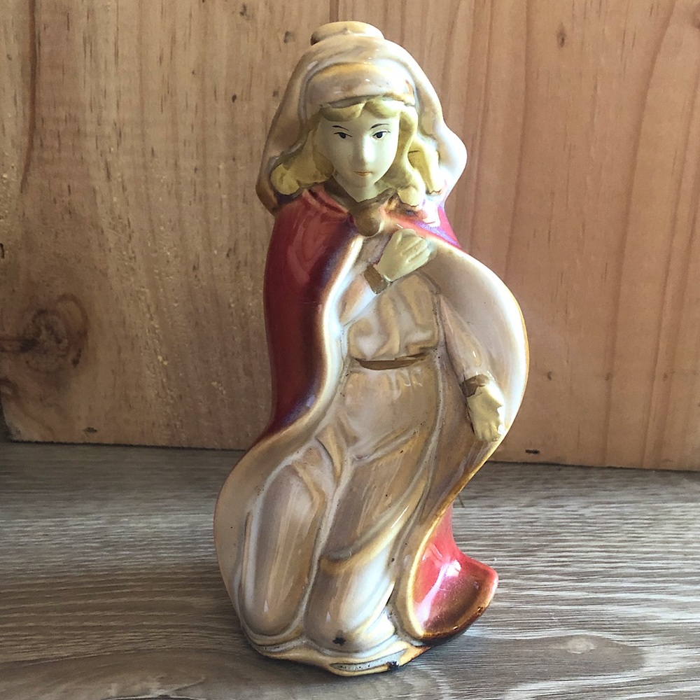 Greenbriar International Mary Figurine